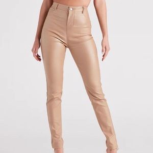 l high rise metallic skinny jeans
runs a bit small; may fit m better